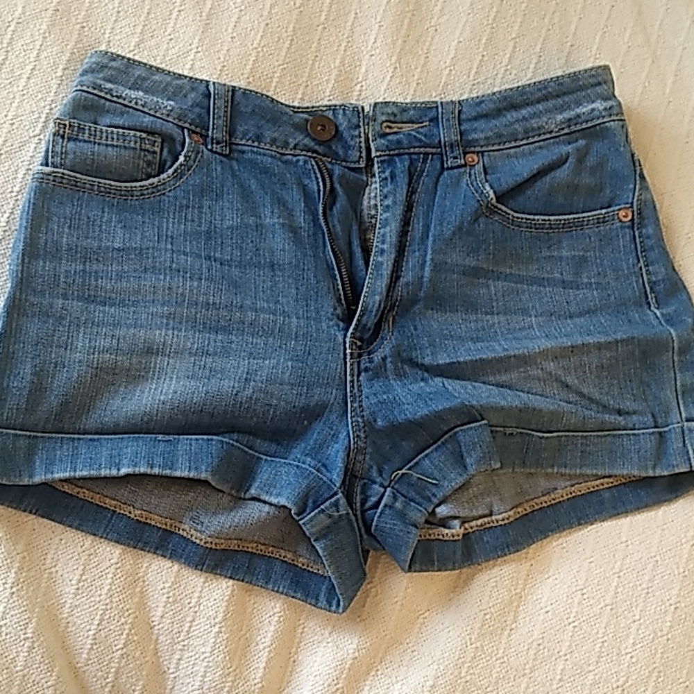 High waisted Bullhead denim shorts